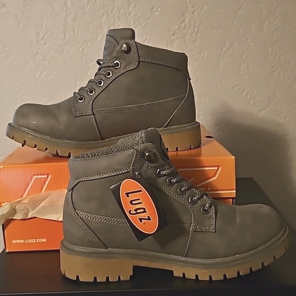 NIB!!!! LUGZ MANTLE MID / CHARCOAL/GUM 6.5M